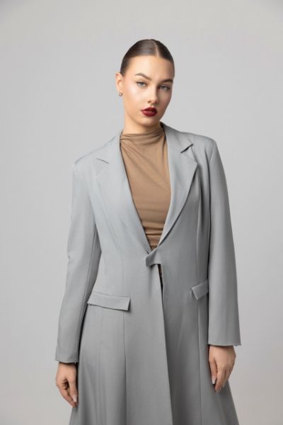 صورة عباية A2_ light gry blw 